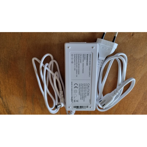 Alimentator 220V-12V-3,8A compact tip laptop (CS-50001) -www.lutek.ro